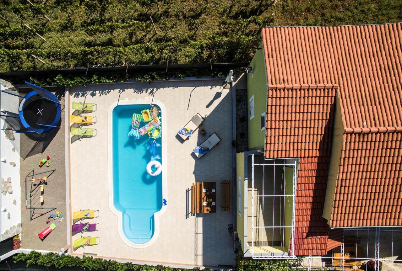 Holiday Residence Maja Katuni Exteriér fotografie