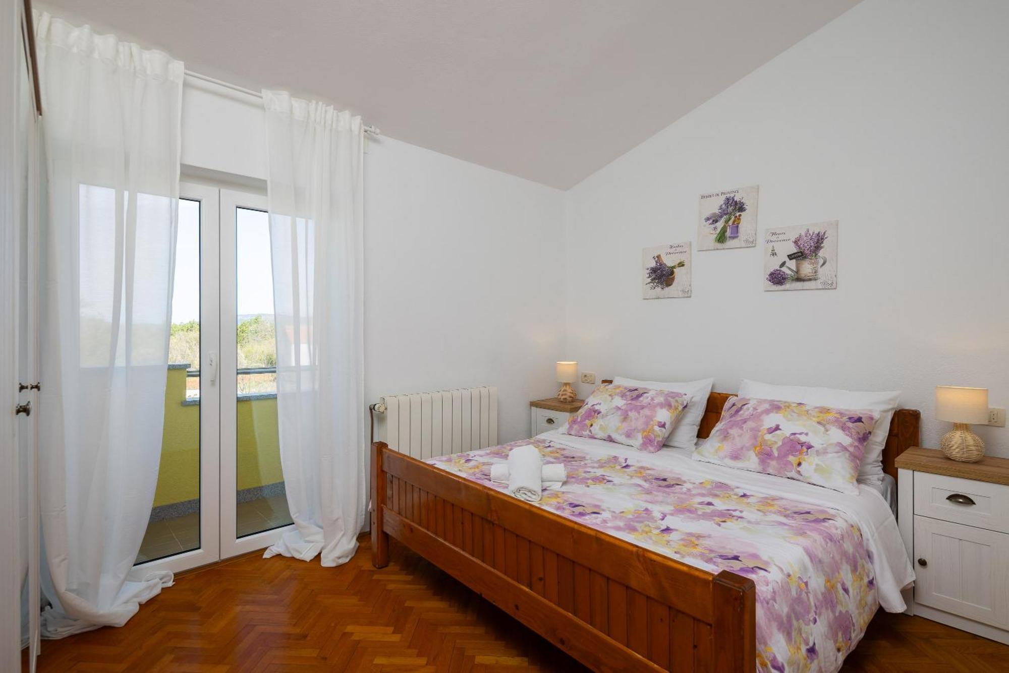 Holiday Residence Maja Katuni Exteriér fotografie